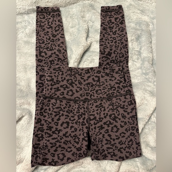 Athleta Pants - Athleta leopard print leggings
